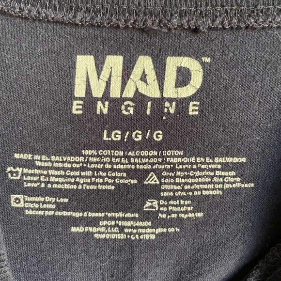 Mad Engine “Weekends” Cropped Top women’s size large - Picture 8 of 9